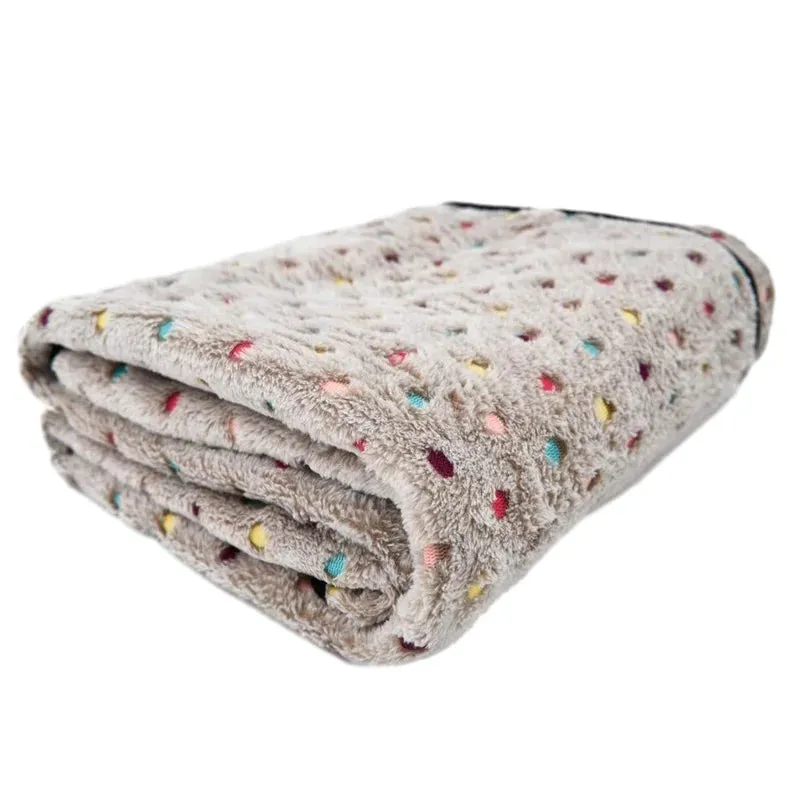 Cozy Dot Pattern Coral Fleece Pet Blanket for Cats and Dogs