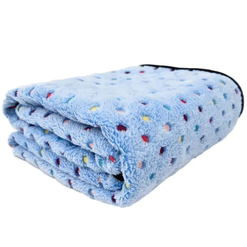 Cozy Dot Pattern Coral Fleece Pet Blanket for Cats and Dogs