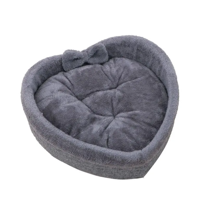 Pat and Pet Emporium | Pet Beds | Heart-Shaped Dog Cats Nest