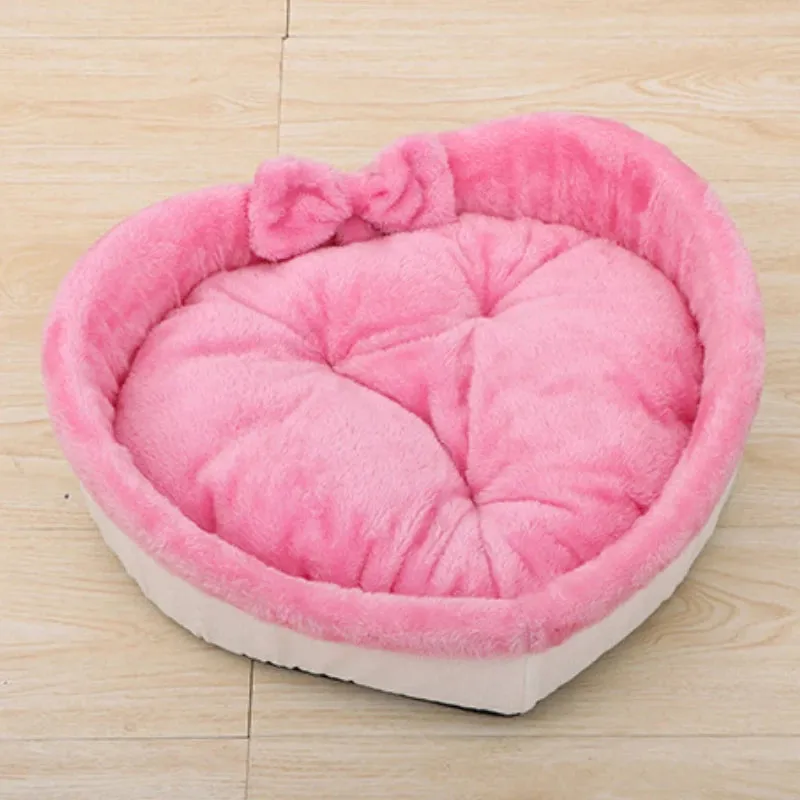 Pat and Pet Emporium | Pet Beds | Heart-Shaped Dog Cats Nest