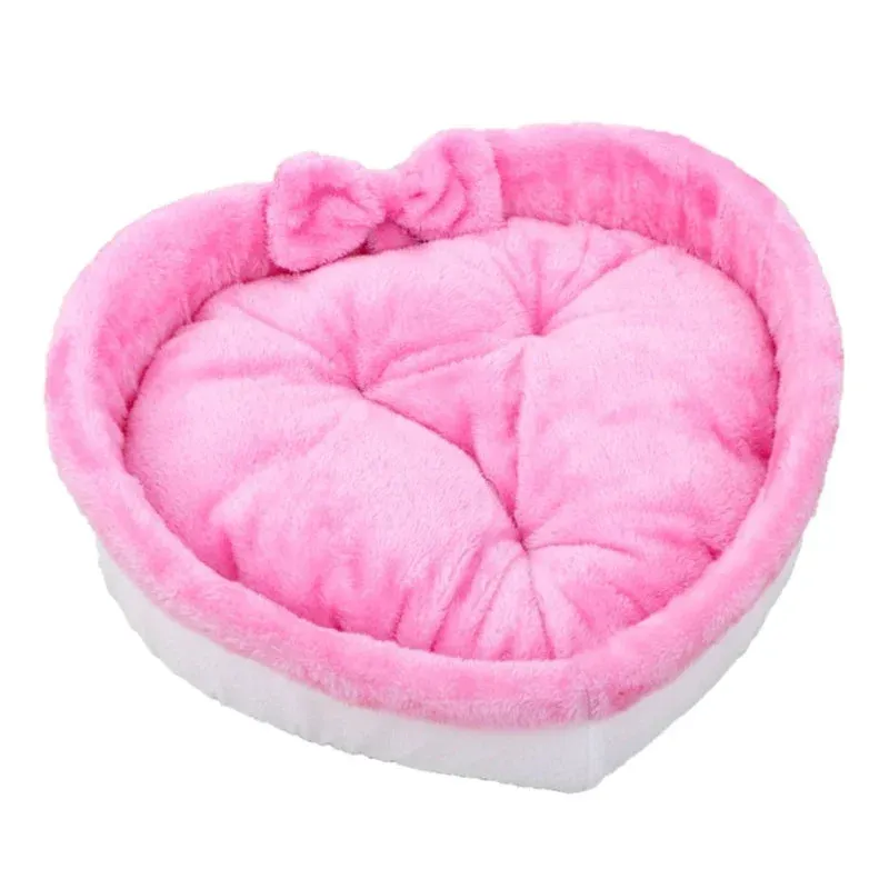 Pat and Pet Emporium | Pet Beds | Heart-Shaped Dog Cats Nest